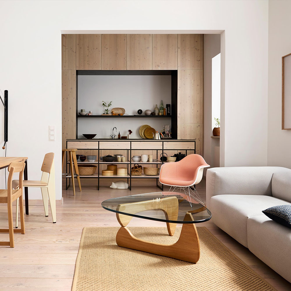 Vitra-Noguchi coffee table-Moodshop-Natural feeling-Interni now magazine